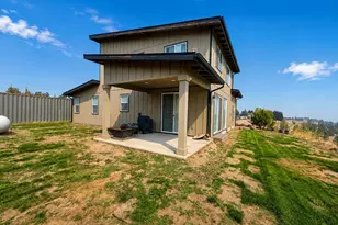 1901 NE Camas Ln, Madras, OR 97741 - Photo 17