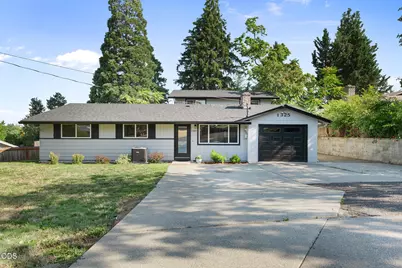 1325 Ridge Way, Medford, OR 97504 - Photo 1