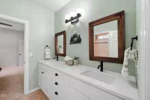 750 S Maple St, Sisters, OR 97759 - Photo 29