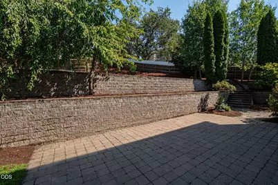 4110 Hemlock Drive, Medford, OR 97504 - Photo 29