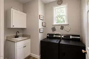 4110 Hemlock Dr, Medford, OR 97504 - Photo 21