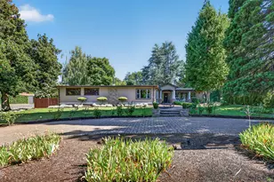 2201 Siskiyou Blvd, Medford, OR 97504 - Photo 5