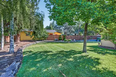 2201 Siskiyou Boulevard, Medford, OR 97504 - Photo 43