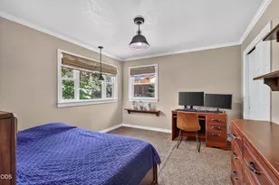 2201 Siskiyou Blvd, Medford, OR 97504 - Photo 33