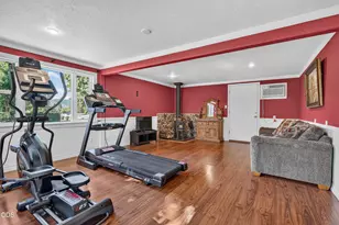 2201 Siskiyou Blvd, Medford, OR 97504 - Photo 37