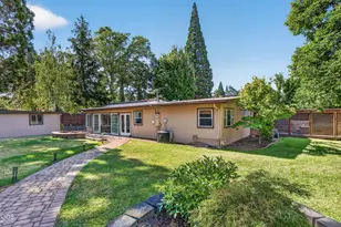 2201 Siskiyou Blvd, Medford, OR 97504 - Photo 41