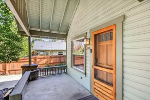 148 Alida St, Ashland, OR 97520 - Photo 3