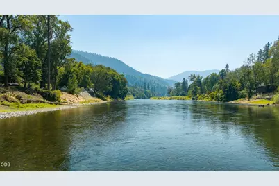 8158 Rogue River Highway, Grants Pass, OR 97527 - Photo 5