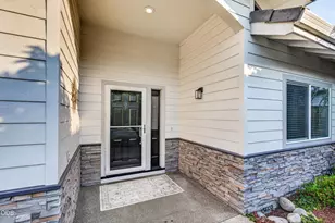 2473 Greenfield Ct, Medford, OR 97504 - Photo 3