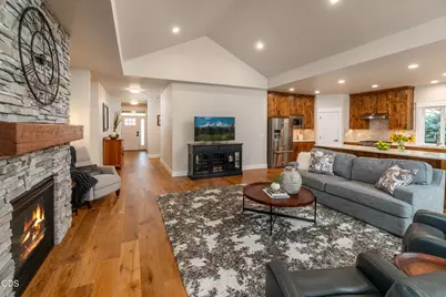 1385 Spring Ridge Court, Redmond, OR 97756 - Photo 17