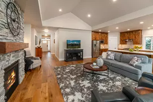 1385 Spring Ridge Ct, Redmond, OR 97756 - Photo 17