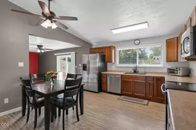 4241 Myrtlewood Drive, Klamath Falls, OR 97603 - Photo 17