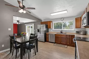 4241 Myrtlewood Dr, Klamath Falls, OR 97603 - Photo 17