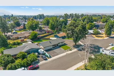 4241 Myrtlewood Drive, Klamath Falls, OR 97603 - Photo 37