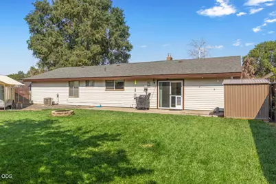 4241 Myrtlewood Drive, Klamath Falls, OR 97603 - Photo 3
