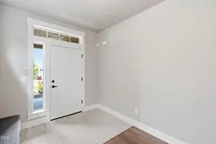 20853 SE Humber Ln, Bend, OR 97702 - Photo 13