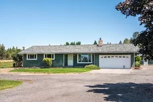 1714 NW 53rd St, Redmond, OR 97756 - Photo 9
