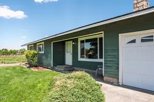 1714 NW 53rd St, Redmond, OR 97756 - Photo 5