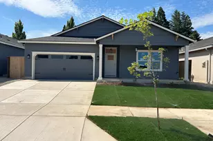 2229 Piazza Dr, Medford, OR 97501 - Photo 1