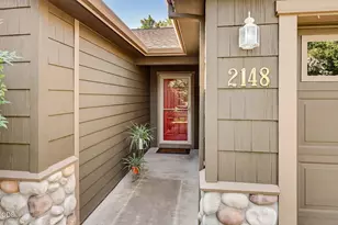 2148 Birchwood Ln, Ashland, OR 97520 - Photo 3