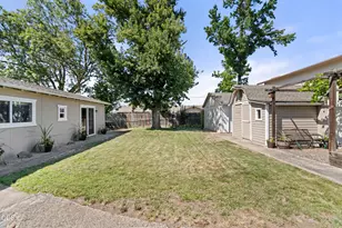 1711 Roberts Rd, Medford, OR 97504 - Photo 31