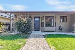 1045 Angler Ln, Grants Pass, OR 97527 - Photo 31
