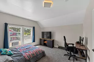 425 SW Burgess St, Grants Pass, OR 97526 - Photo 23