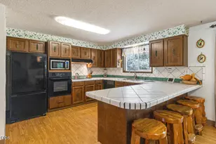 5210 Mason Ln, Klamath Falls, OR 97601 - Photo 13