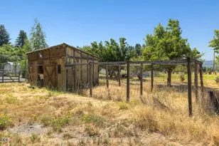 5210 Mason Ln, Klamath Falls, OR 97601 - Photo 5