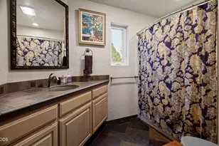 61345 Mountain Breezes Ct, Bend, OR 97702 - Photo 19