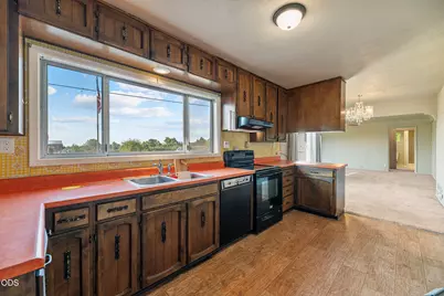 1497 S Stage Road, Medford, OR 97501 - Photo 3