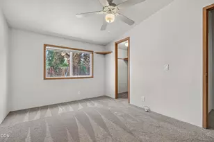 140 Taylor St, Talent, OR 97540 - Photo 19