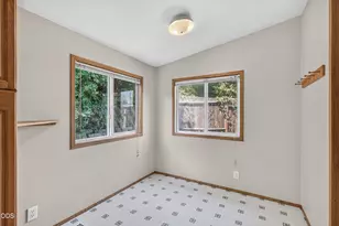 140 Taylor St, Talent, OR 97540 - Photo 11