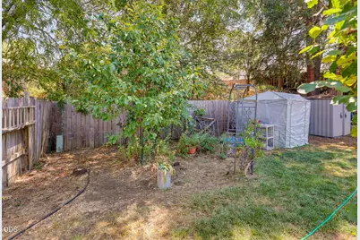 685 Talbot Street, Eagle Point, OR 97524 - Photo 11