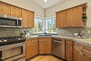 63364 NE Brightwater Dr, Bend, OR 97701 - Photo 21