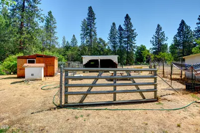 2141 Foots Creek Left Fork Road, Gold Hill, OR 97525 - Photo 29