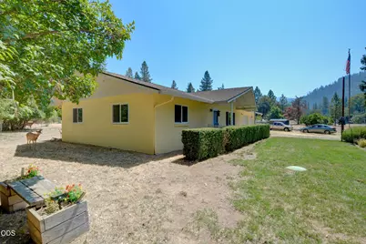 2141 Foots Creek Left Fork Road, Gold Hill, OR 97525 - Photo 51