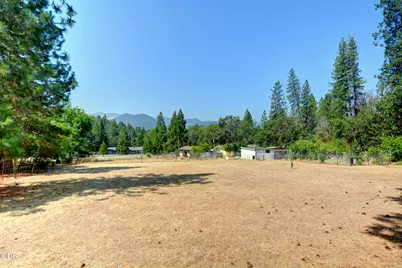 2141 Foots Creek Left Fork Road, Gold Hill, OR 97525 - Photo 41