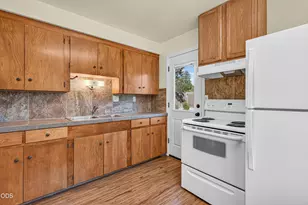 130 S Main St, Phoenix, OR 97535 - Photo 27