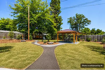 130 S Main Street, Phoenix, OR 97535 - Photo 7