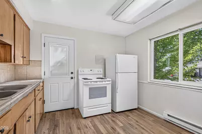 130 S Main Street, Phoenix, OR 97535 - Photo 35