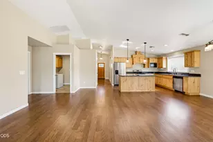 2287 Evie Ln, Grants Pass, OR 97527 - Photo 3
