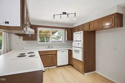 2905 El Dorado Drive, Medford, OR 97504 - Photo 9