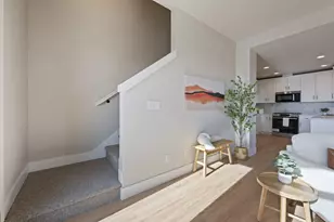 20552 NE Empire Ave, Bend, OR 97701 - Photo 19