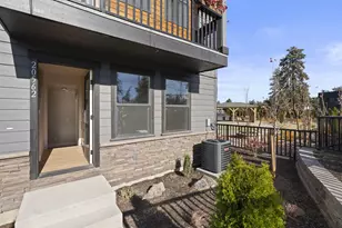 20552 NE Empire Ave, Bend, OR 97701 - Photo 23