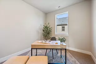 20556 NE Empire Ave, Bend, OR 97701 - Photo 23