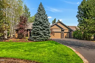 61524 Tam McArthur Loop, Bend, OR 97702 - Photo 1