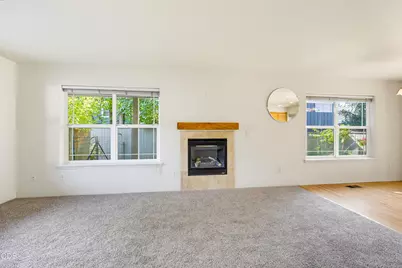 228 Talent Avenue #8, Talent, OR 97540 - Photo 5