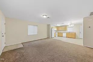 858 E 9th St, Medford, OR 97504 - Photo 47