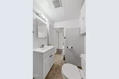 858 E 9th Street, Medford, OR 97504 - Photo 31